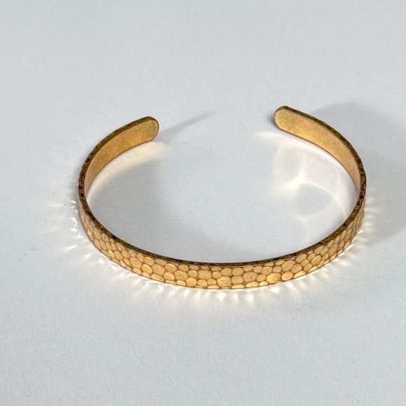 Hammered Gold Tone Open Bangle Bracelet – Chic & Elegant ✨💛 - Picture 1 of 7